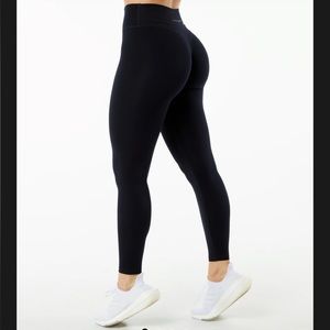 Alphalete Wonder legging 27” Black XS